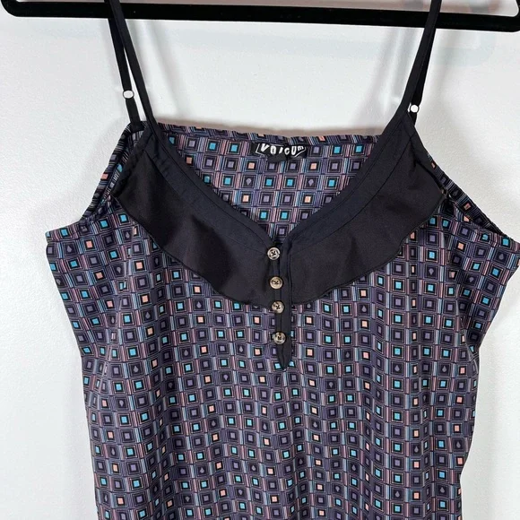 Volcom Women’s Slip Dress Front Ruffle Pockets Geometric Pattern Size Large - Picture 2 of 9